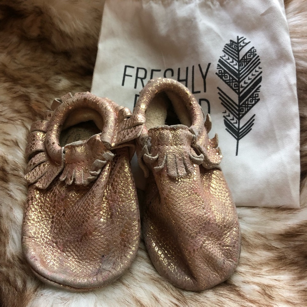 Freshly picked toddler 8 rose gold snakeskin